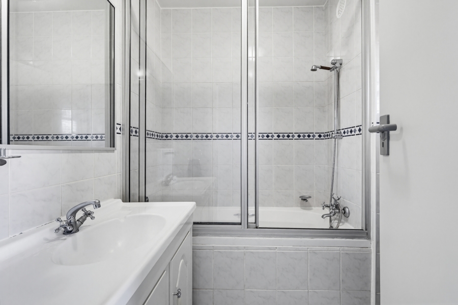 2 Bedroom Property for Sale in Green Point Western Cape